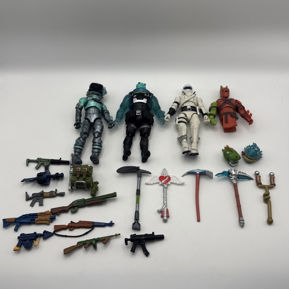 Fortnite Figure And Lots of Weapons Loose Action Figure & Accessories